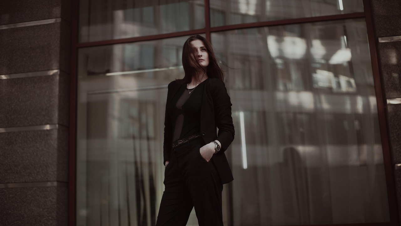 Business woman, business, young woman — Achieving Business Goals with White Label Facebook Ads Agency